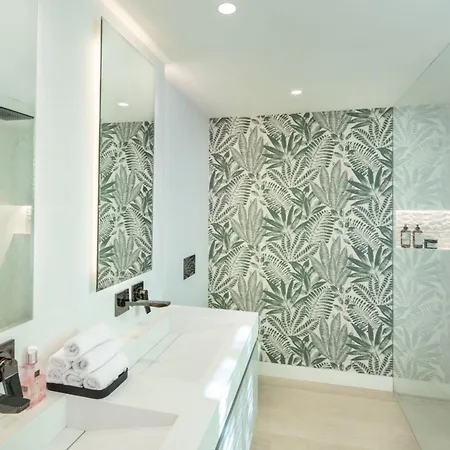 Absolute High End Near With Jacuzzi! Vila Marbella