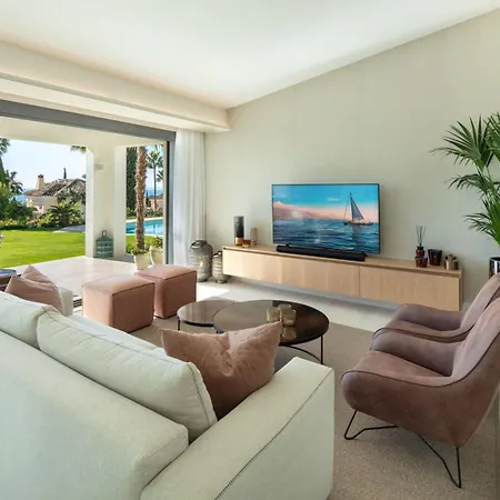 Absolute High End Near With Jacuzzi! Vila Marbella