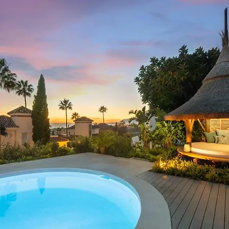 Villa Absolute High End Near With Jacuzzi! Marbella