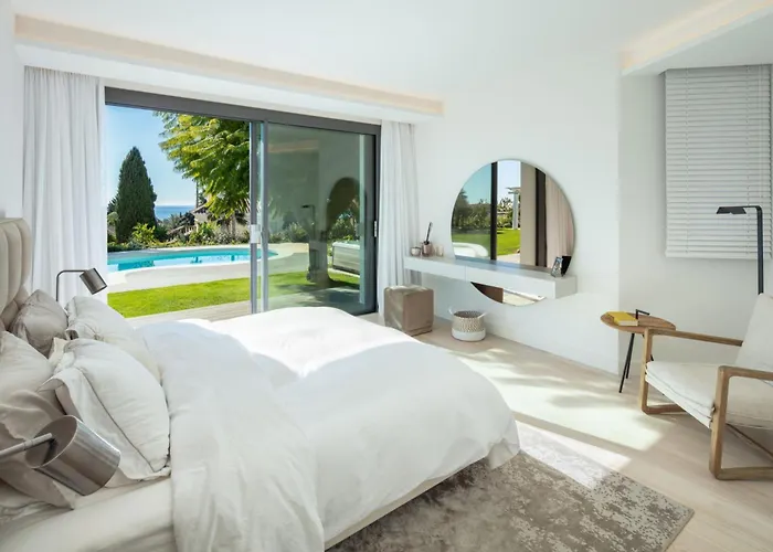 Villa Absolute High End Near With Jacuzzi!