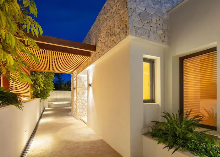 Willa Absolute High End Near With Jacuzzi! *