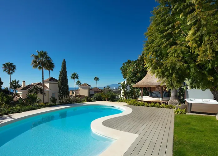 Villa Absolute High End Near With Jacuzzi!