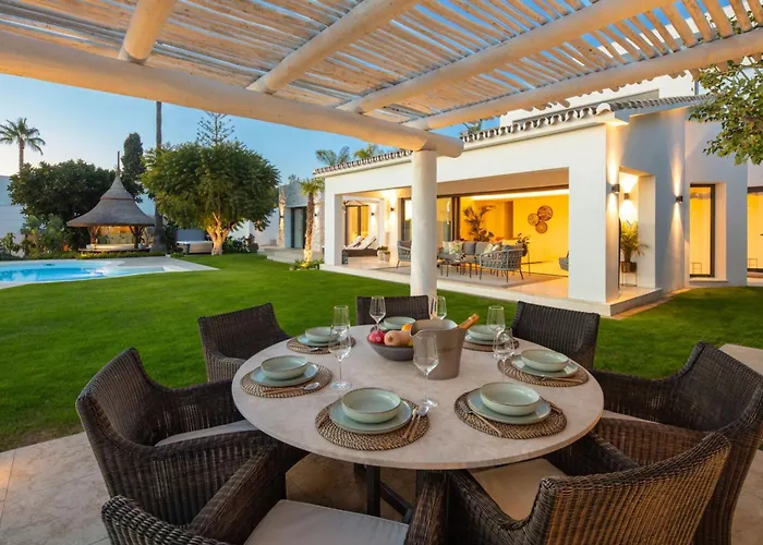 Villa Absolute High End Near With Jacuzzi!