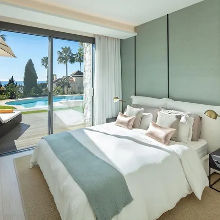 Absolute High End Near With Jacuzzi! Villa *